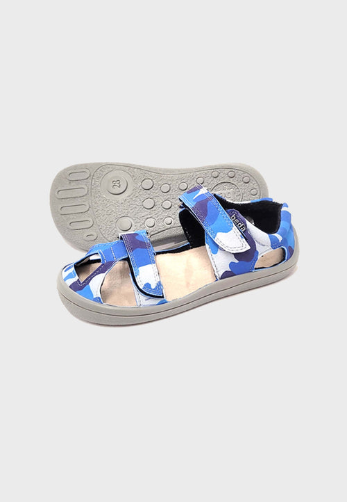 Beda Sandal 